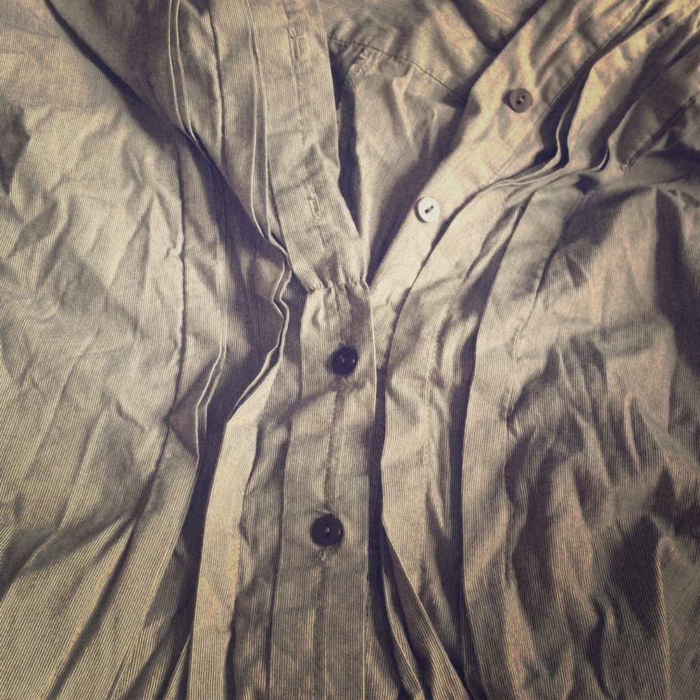 Blouse button up